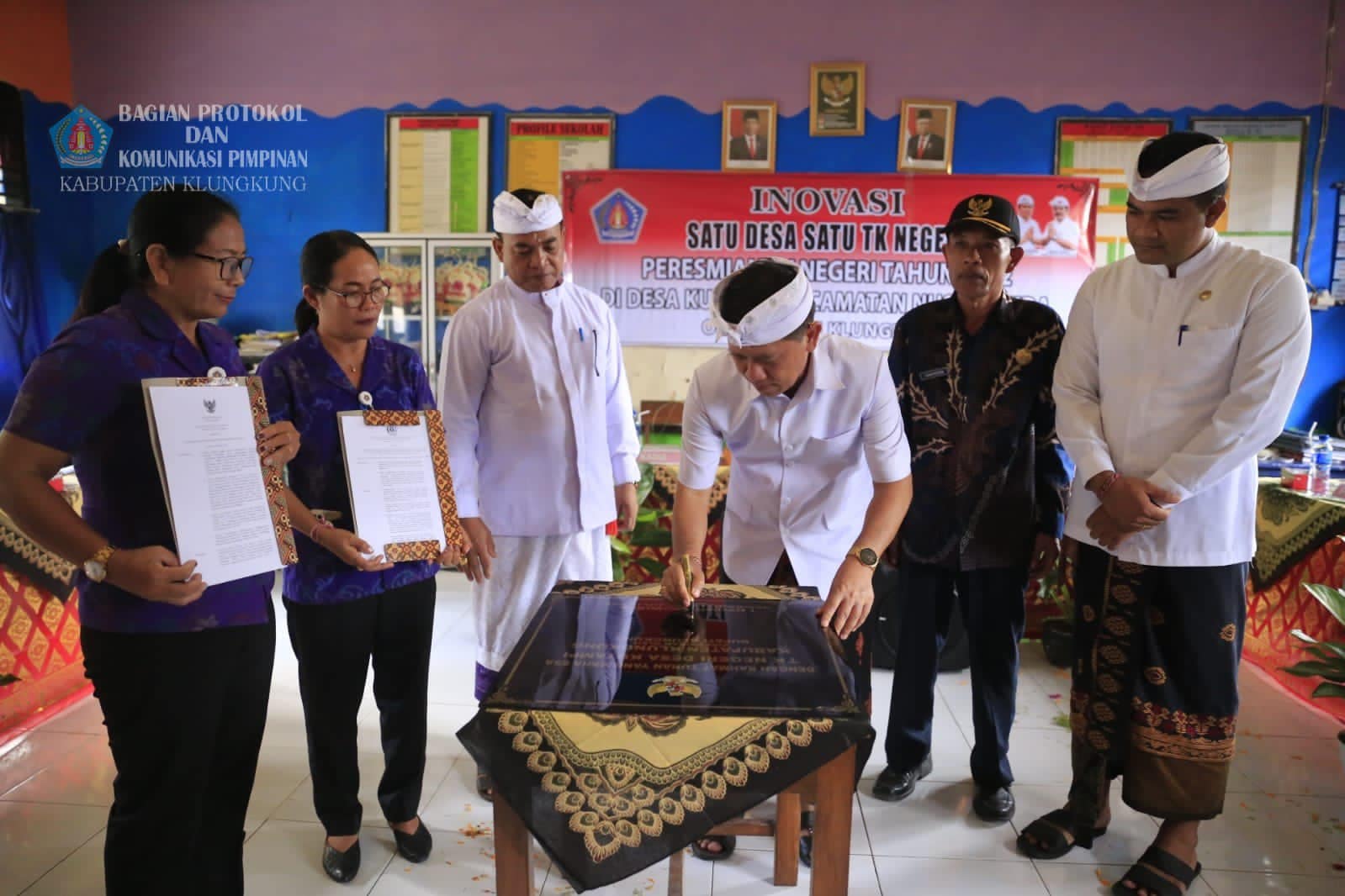 Resmikan Tiga TK Negeri di Nusa Penida, Bupati Suwirta Berharap Tingkatkan Partisipasi Belajar Anak 