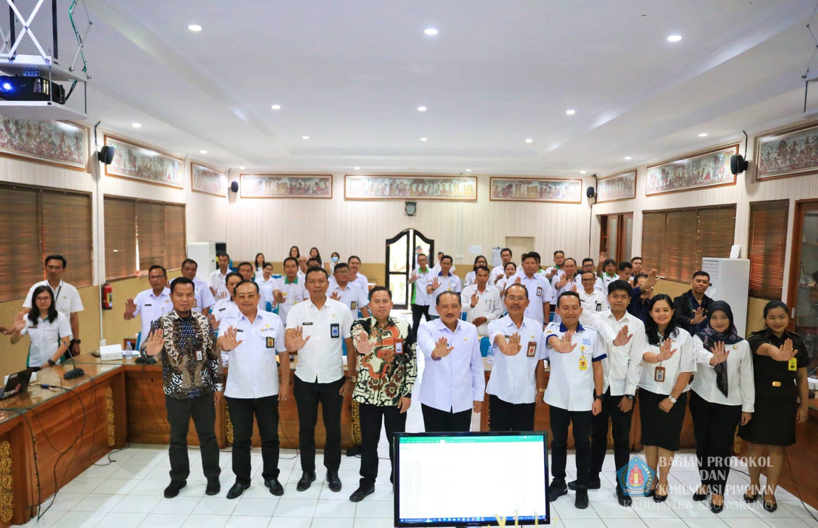 Pj. Bupati I Nyoman Jendrika Hadiri Rapat Koordinasi Program Pemberantasan Korupsi Tahun 2024