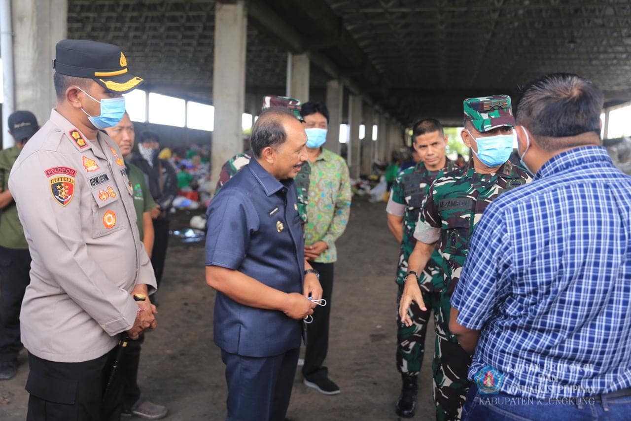 Pangdam Udayana Kunjungi TOSS Center dan Budidaya Ikan Lele dan Nila di Dinas Ketahan Pangan