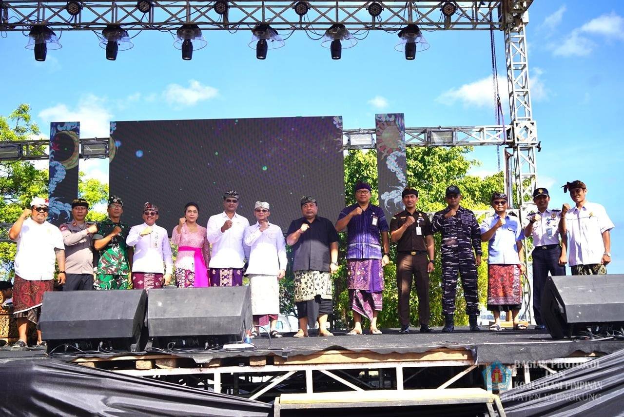 Apresiasi  Festival Surya Metu Nusa Penida, Bupati Satria Mohon Dukungan Pusat 
