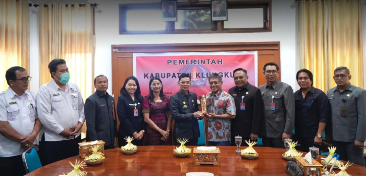 Bupati Klungkung menerima kunjungan kerja Anggota DPR RI di Kantor Bupati Klungkung