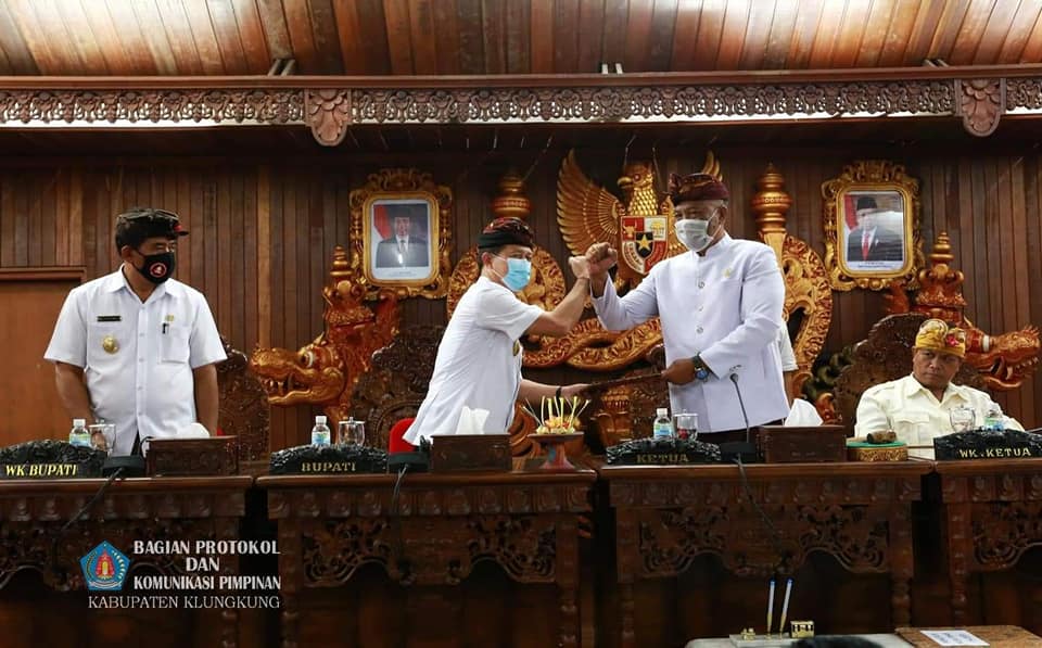 Agustus_25_2020_Bupati_sidang.jpg